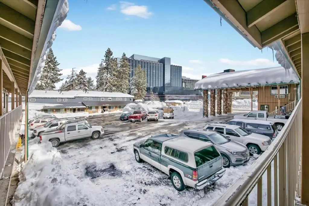 Blue Jay Lodge 7