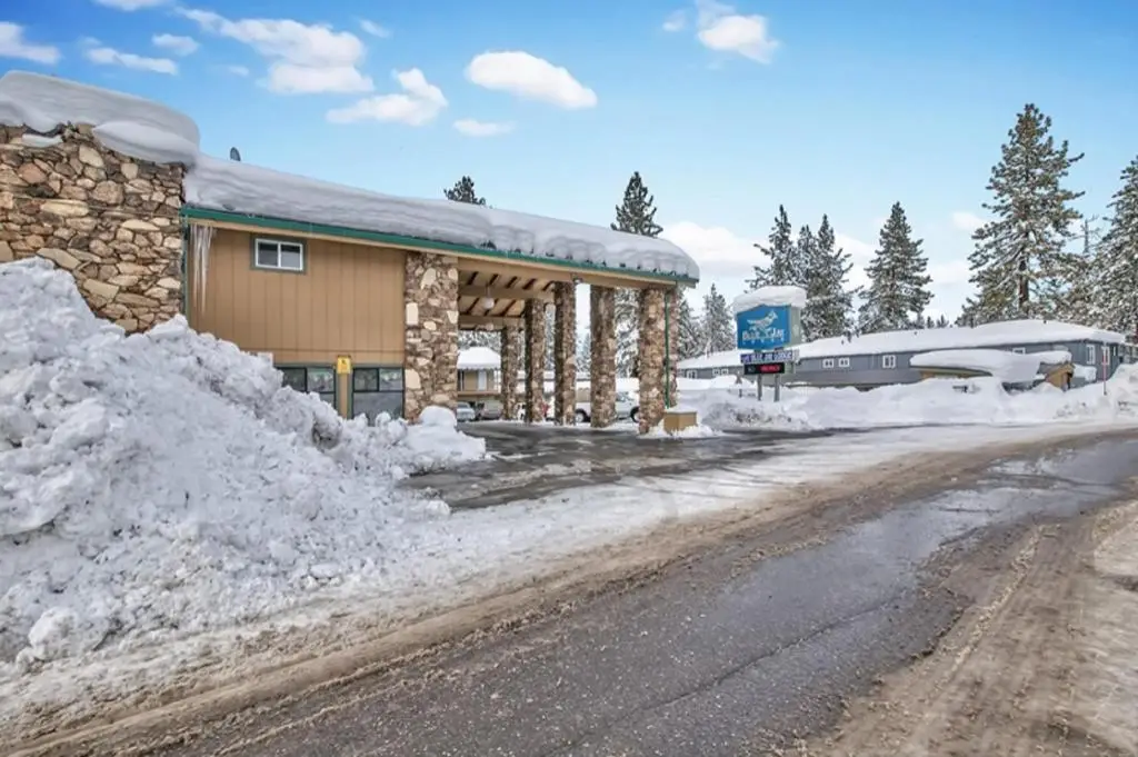 Blue Jay Lodge 8
